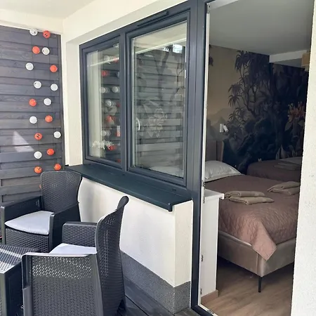 Premium Holidays Caloroczne Apartamenty Przy Plazy 罗威